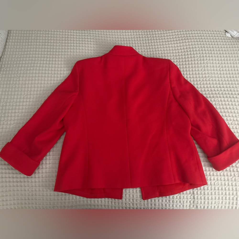 Tahari Bold Red Blazer - Picture 2 of 3